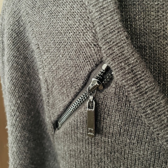 Ivanka Trump zip shoulder layered sweater faux shirt tail SZ S charcoal gray - Picture 5 of 8